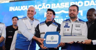 Governador Cláudio Castro inaugura base do Segurança Presente e anuncia obras em Rio das Ostras