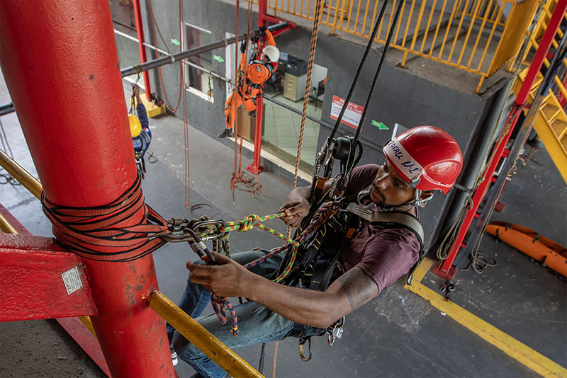 Curso de Qualificação - Acesso por Cordas, na SmCorp Treinamentos. Macaé/RJ.