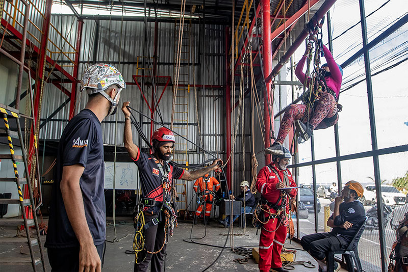Curso de Qualificação - Acesso por Cordas, na SmCorp Treinamentos. Macaé/RJ.