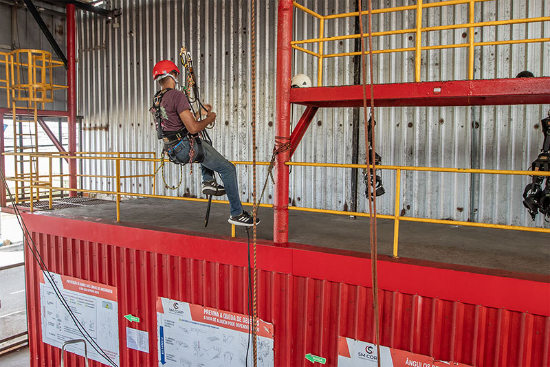 Curso de Qualificação - Acesso por Cordas, na SmCorp Treinamentos. Macaé/RJ.