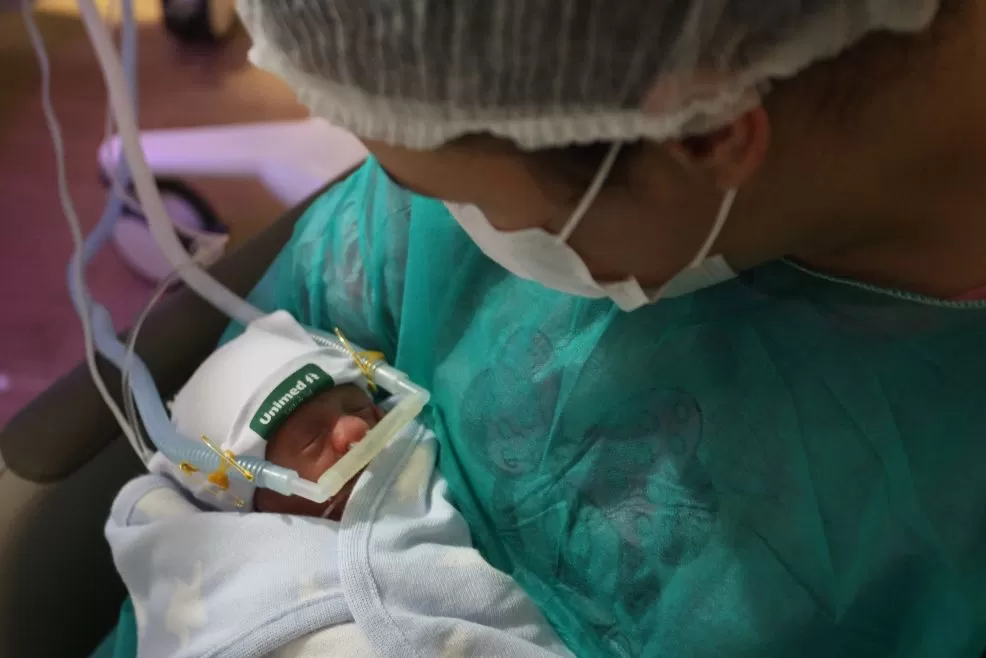 Foto de bebê recém nascido - Unimed Costa do Sol destaca novos investimentos na maternidade