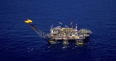 Petrobras coloca em leilão plataformas desativadas na Bacia de Campos
