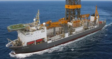 Navio-sonda DS-17 chega ao Rio para iniciar contrato com a Equinor