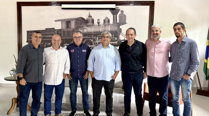 Gabinete itinerante percotre o Medio Paraiba e reforça diálogo da Secretariade Agricultura com os municípios