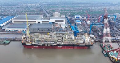 Avança construção do FPSO Raia com conclusão do içamento dos módulos