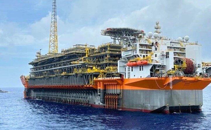 Brasil registra recorde histórico na produção de petróleo e gás em fevereiro