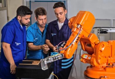 Firjan SENAI abre mais de 11 mil vagas gratuitas em todo o estado