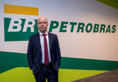 Petrobras registra lucro bilionário e amplia investimentos em 2026
