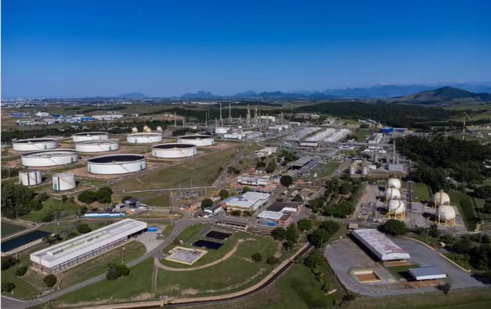 Macaé ultrapassa 143 mil empregos formais e supera médias estadual e nacional
