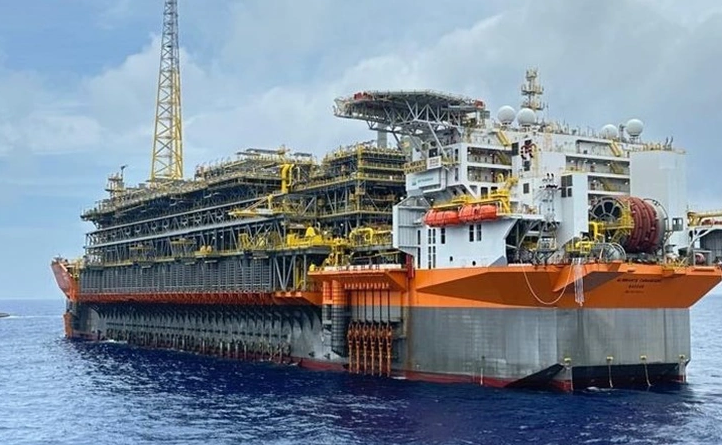 Brasil produz 6 milhões de barris de óleo equivalente por dia em agosto, informa ANP